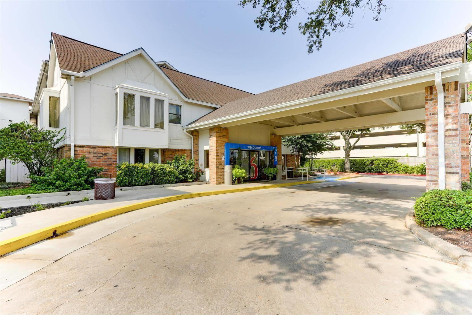 Motel 6 Houston, Tx - West Exterior photo